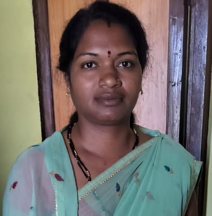 सौ. वर्षा अनिल कुमरे